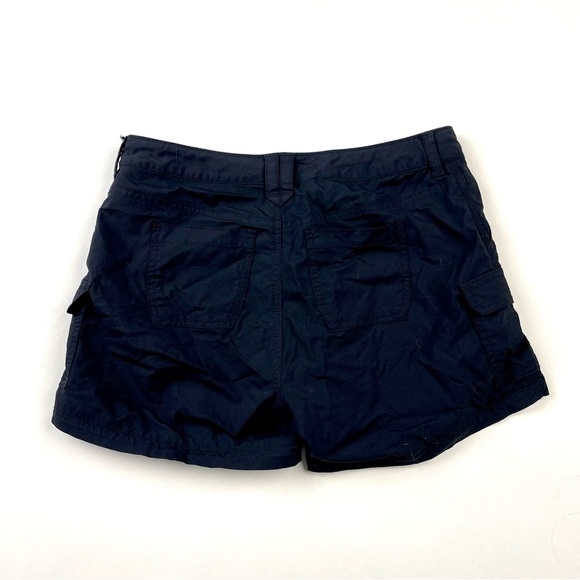 The North Face black Women's Cargo Shorts - Picture 4 of 4